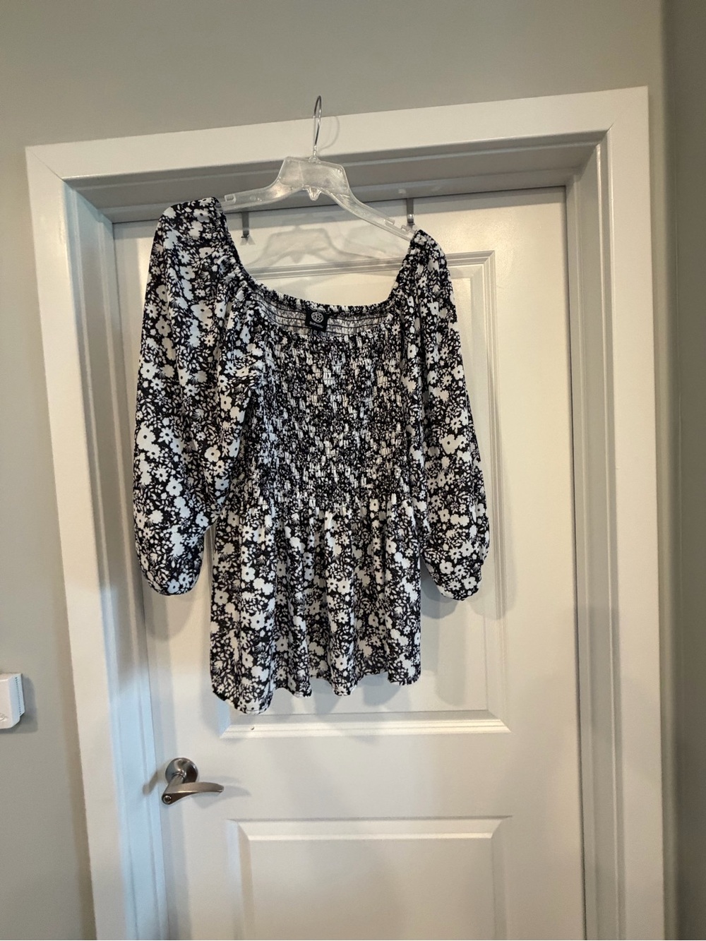 bobeau Black and White Floral Smocked Peasant Blouse